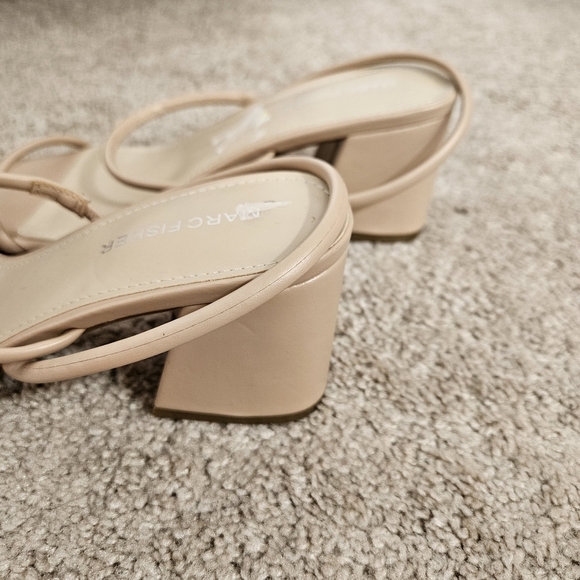 Marc Fisher Cream Sandals Minimalist Design Square-Toe - Picture 9 of 11